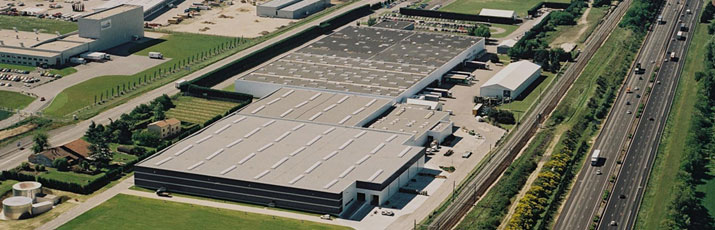 mercedes-benz-mise-en-surete-au-centre-europeens-de-logistique